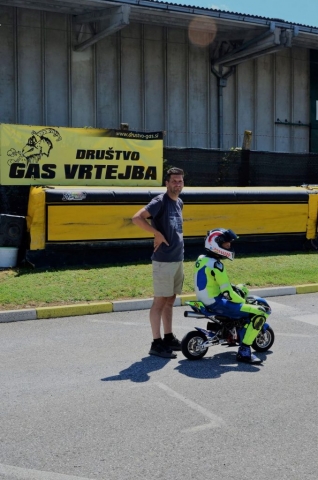 Pride še kdo dirkat?